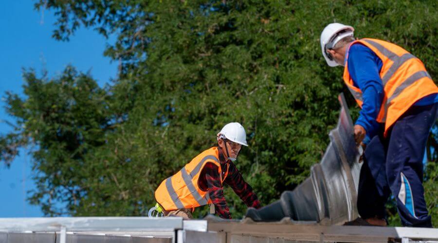 Professional gutter cleaning in Bergen, NY
